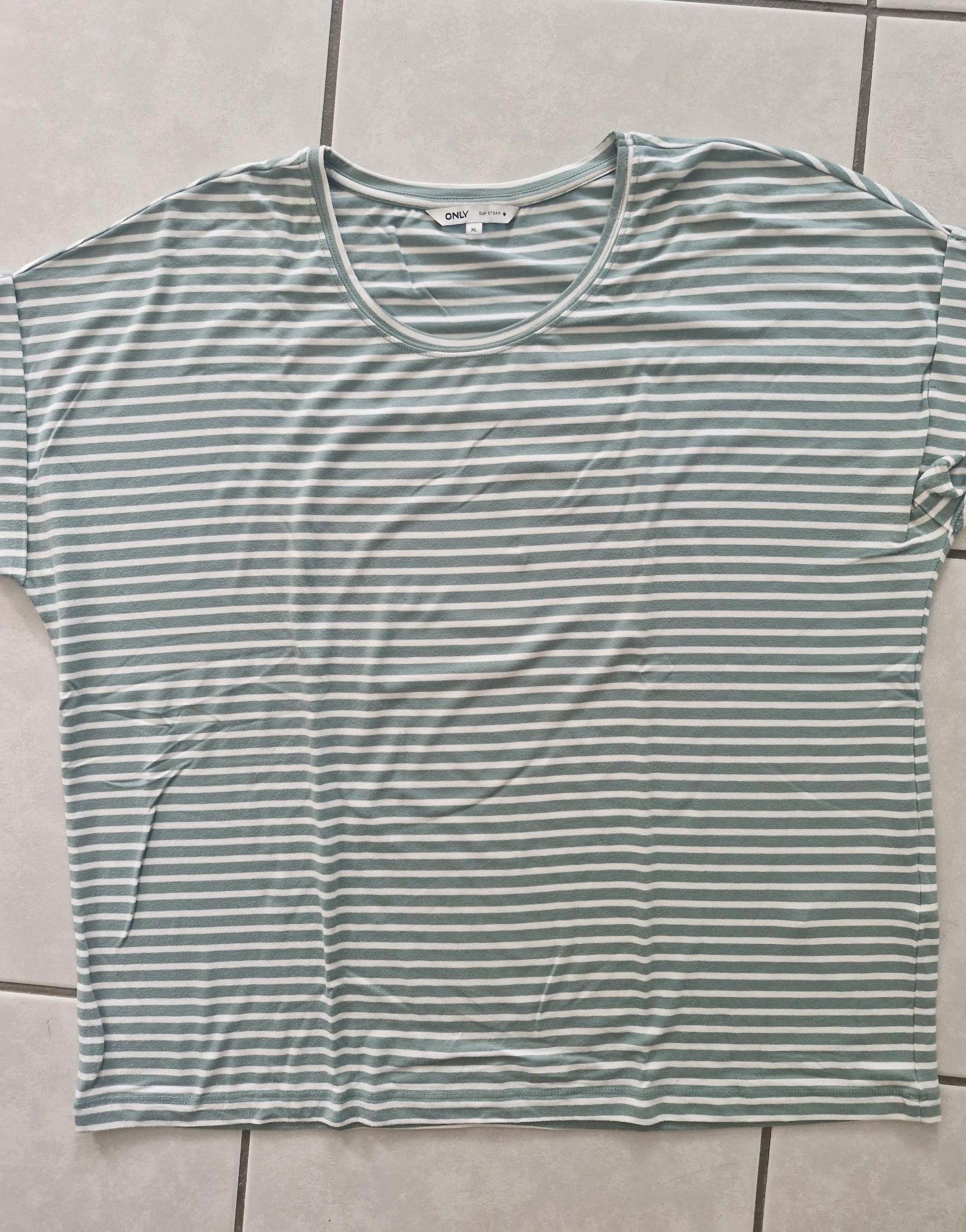 Tee-shirt Only taille XL TBE  – photo 3